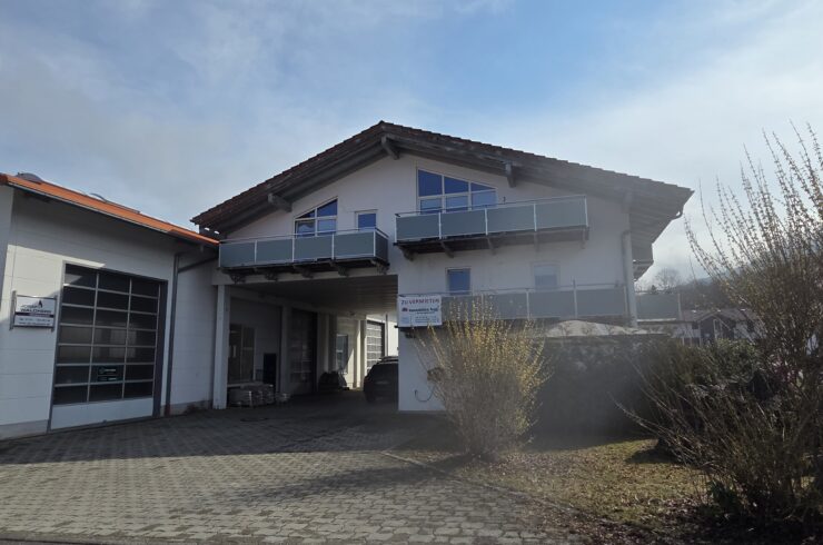 Bad Heilbrunn: Gewerbehalle/Lager mit vielen Optionen